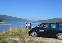 How Do I Stay Connected with Internet and SIM Cards?