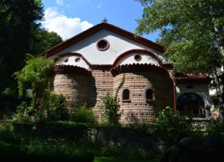 Bulgarian Folk Music and Dance Experiences