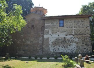 Bulgarian Folk Music and Dance Experiences